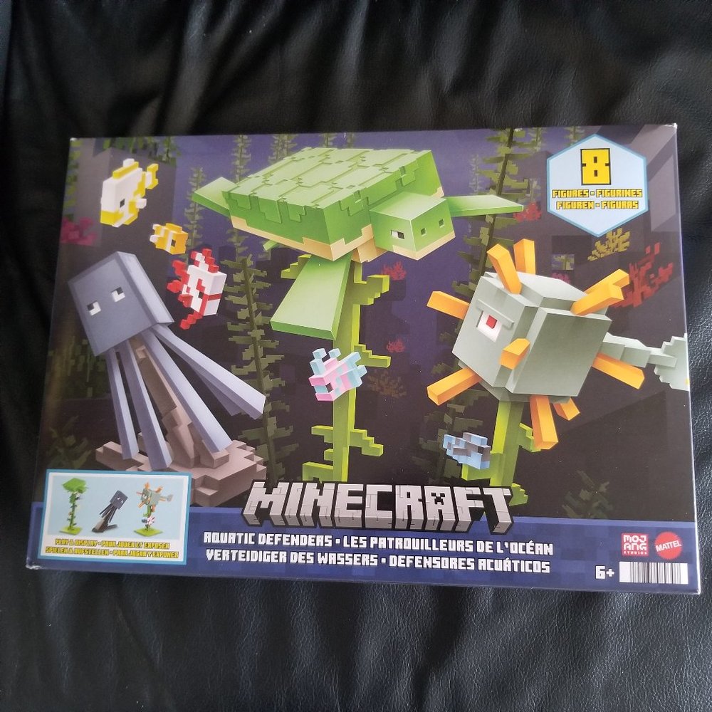 Minecraft Aquatic Defenders 8 Figure Set